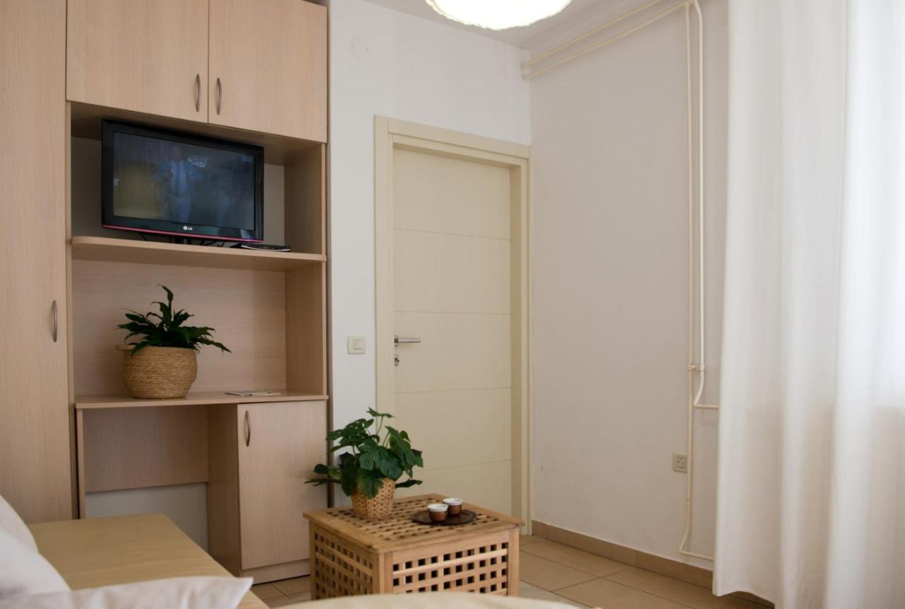 Apartments Sandra Porec Exterior photo