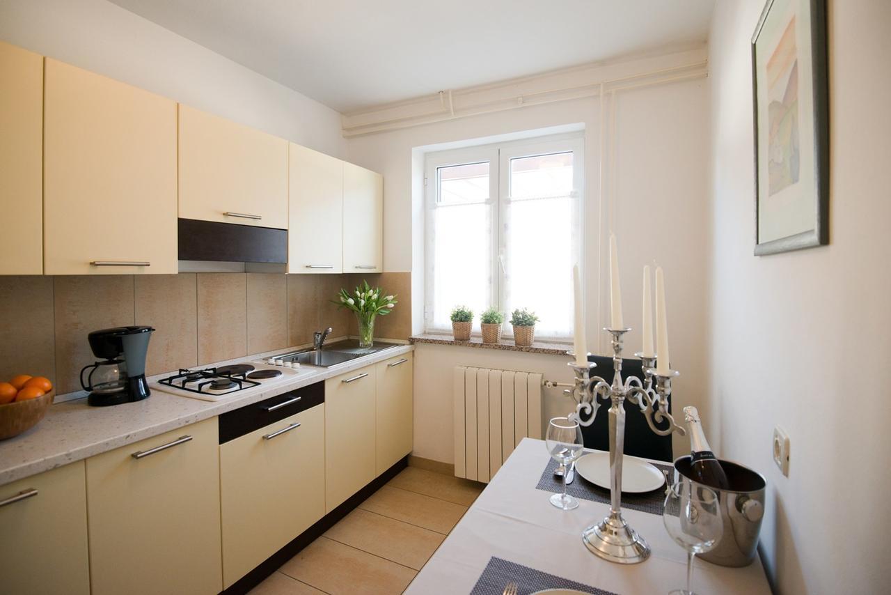 Apartments Sandra Porec Exterior photo