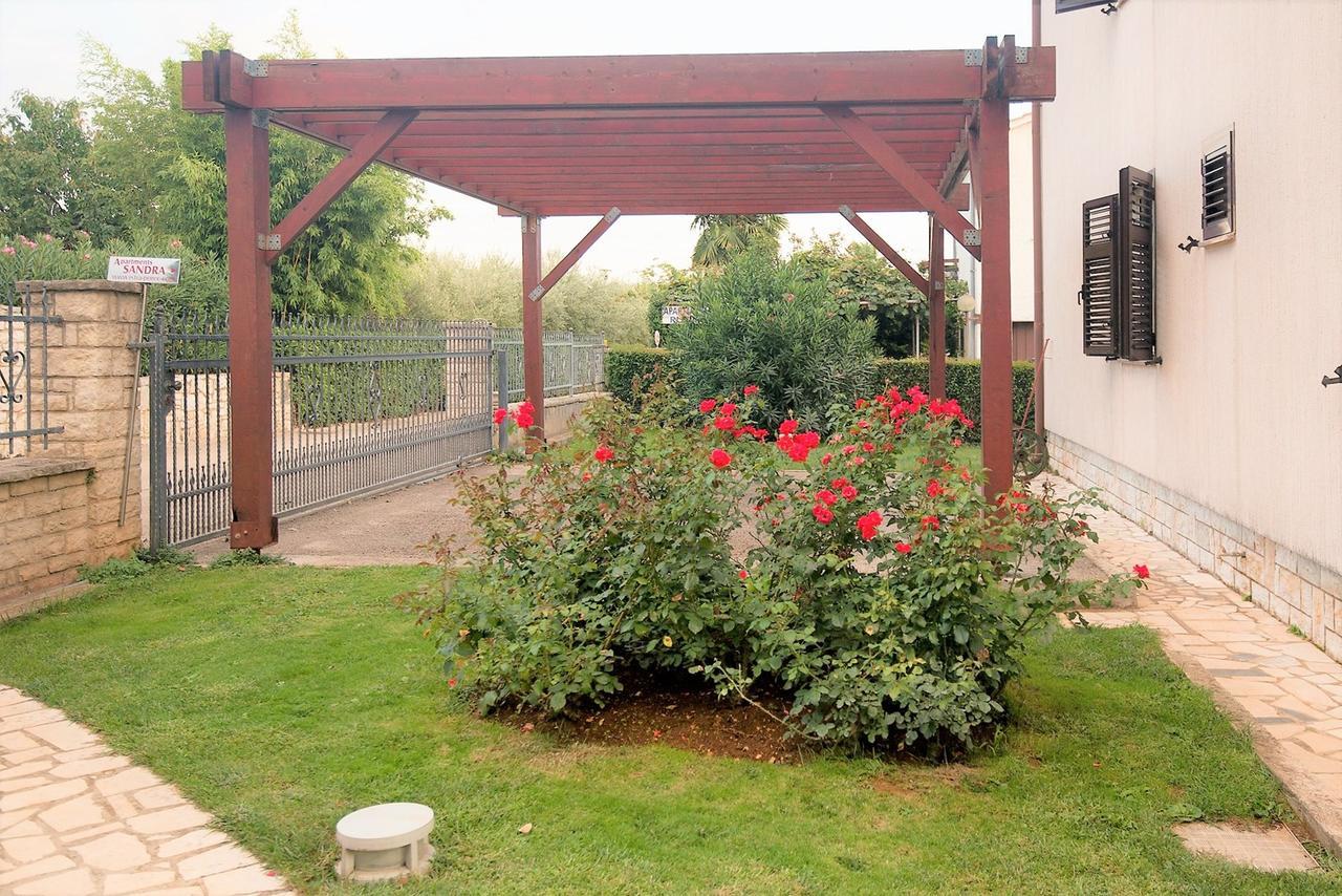 Apartments Sandra Porec Exterior photo