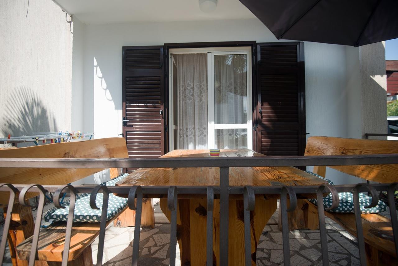 Apartments Sandra Porec Exterior photo